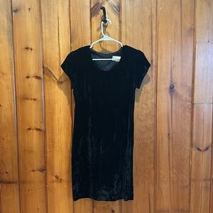 Karin Stevens Vintage Women’s Black Short Sleeve Velour Dress Size 12